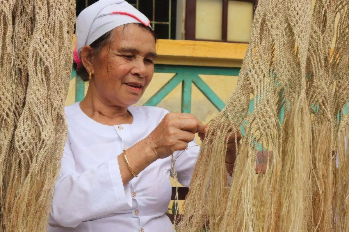 sustainable Vietnamese textiles - traditional ethnic hammock